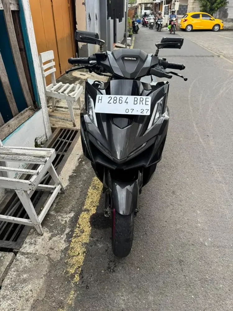 vario 160 2022 hitam