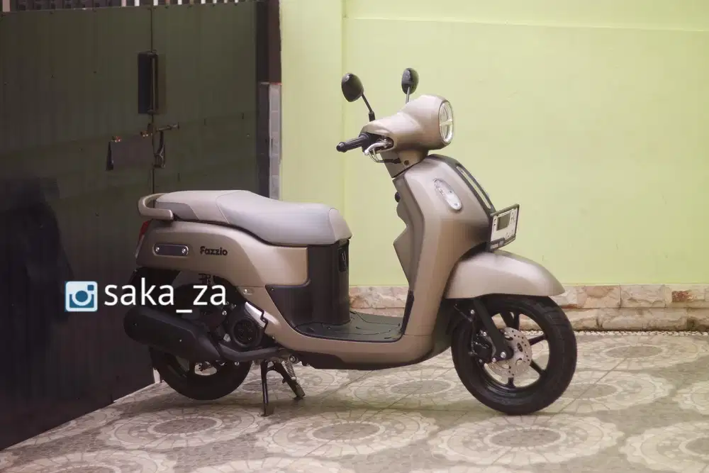 ( Warna Langka tipe tertinggi ) Baru 7 Bulan , Yamaha Fazzio Lux 2025