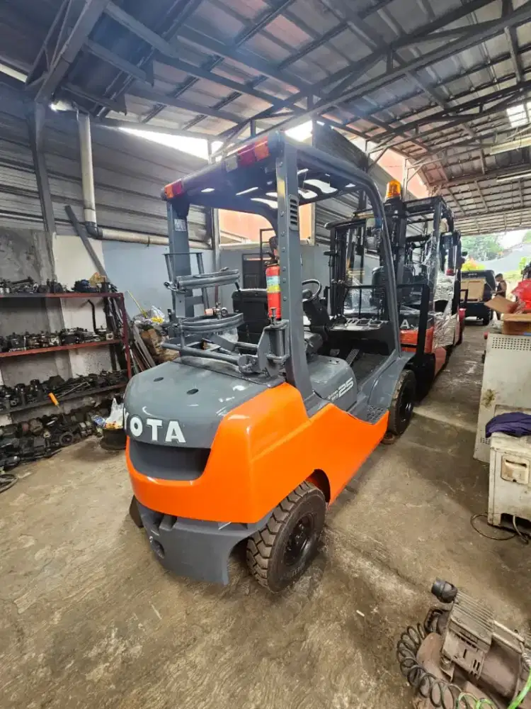 Forklift Toyota 2,5 Ton,Matic,3 Meter,8FG25,Tahun 2020 (Bensin Gas)
