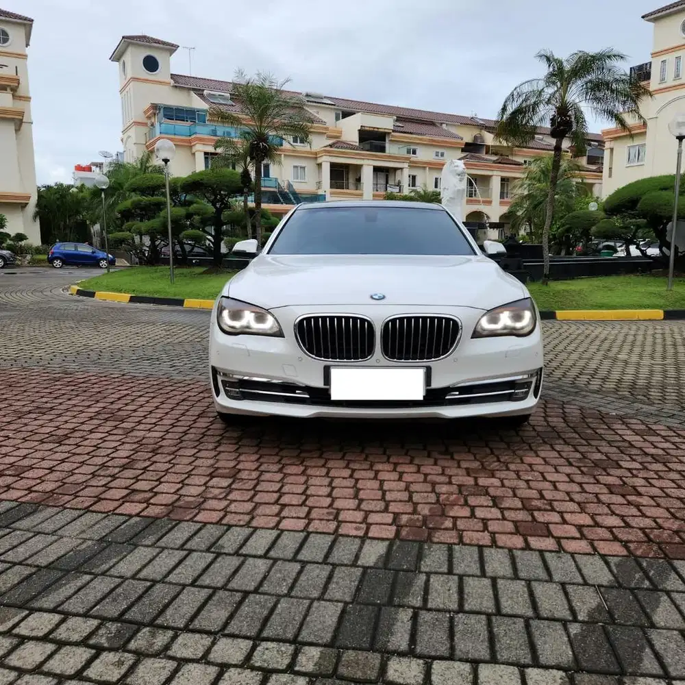 BMW 730Li 2013 Bensin