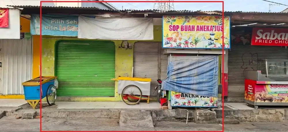 Di JUAL CEPAT BANGUNAN KOMERSIL 2 KIOS DIPINGGIR JALAN AKTIF