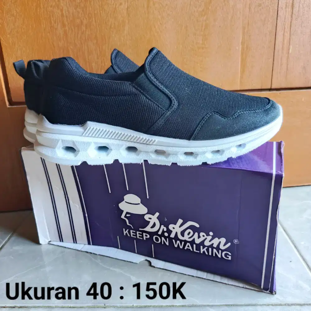 Sepatu Olahraga Dr.Kevin