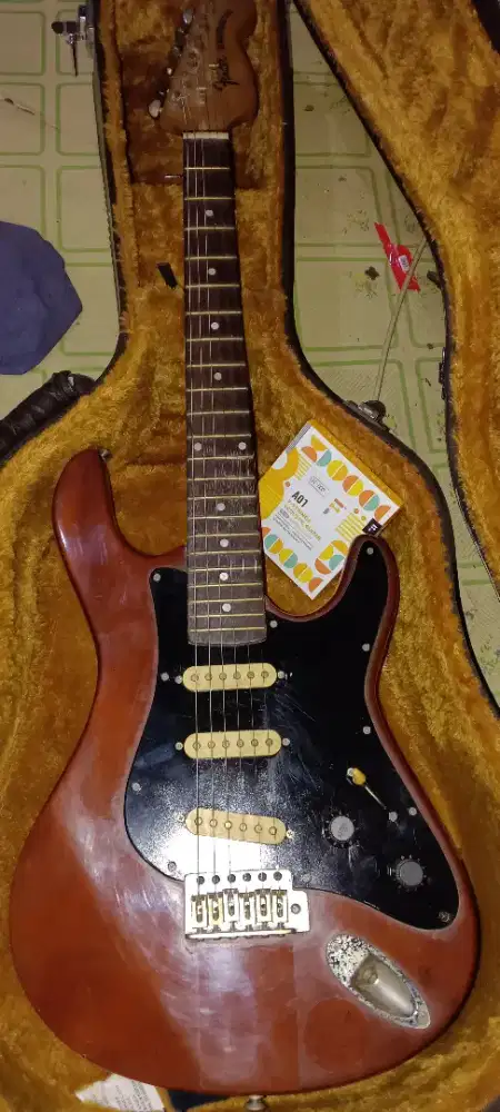 Fender Stratocester Lawas