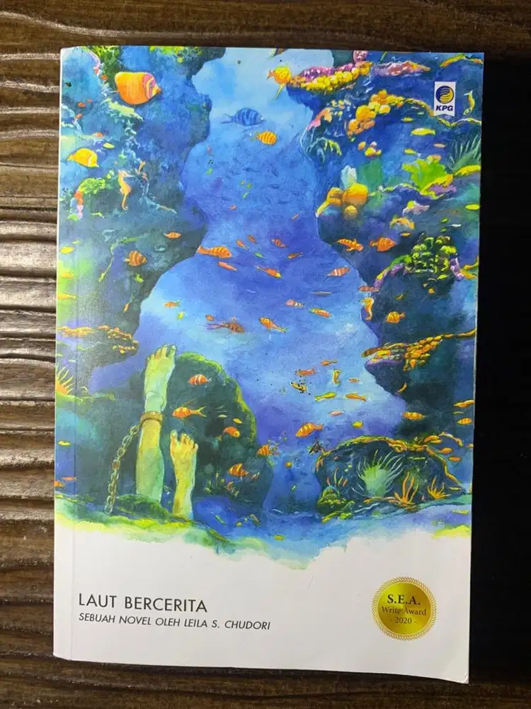 Buku Laut Bercerita