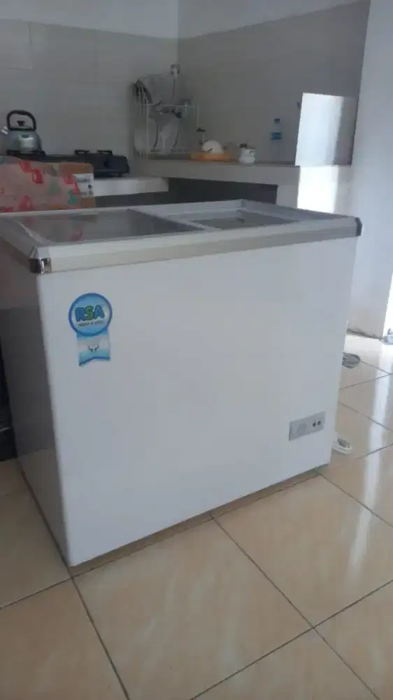 Pliser box seleding kaca 200liter merk RSA