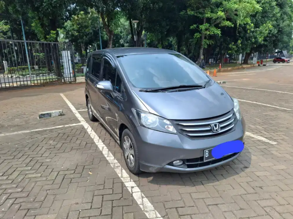 Honda Freed Psd 2011
