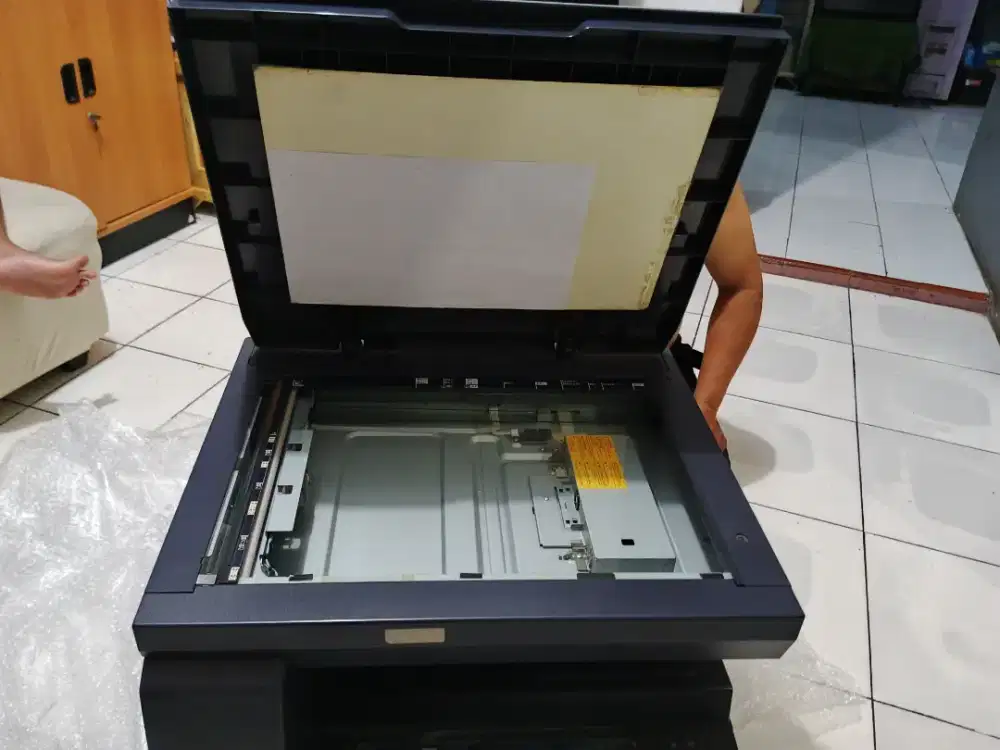 Mesin fotocopy/printer Kyocera taskalfa 180