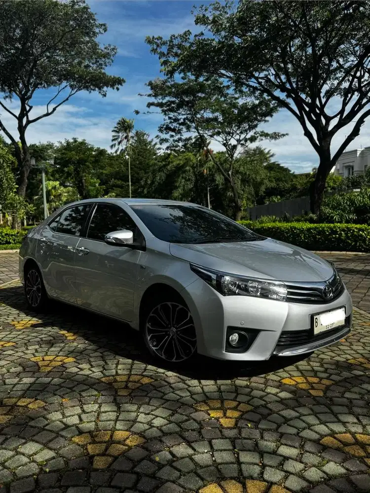 Dijual CASH istimewa Toyota Corolla Altis V 1.8 A/T 2014