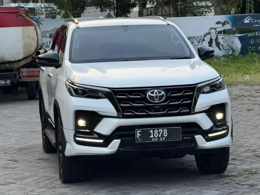 KM 40RB ! TOYOTA FORTUNER GR 2.8 2022 DIESEL MATIC