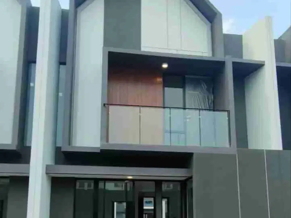 Disewakan Rumah 2 lantai
Grand Eastern - Sukolilo 
Dekat Pakuwon City