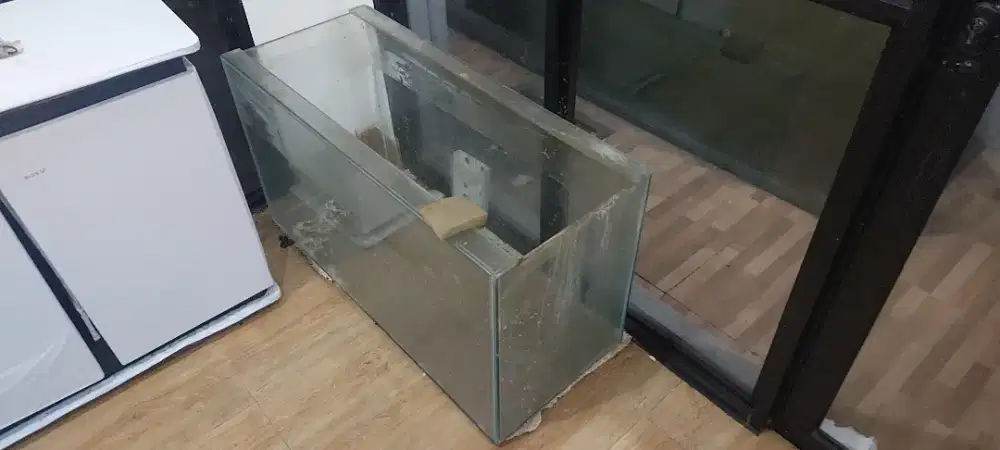Auarium tank besar