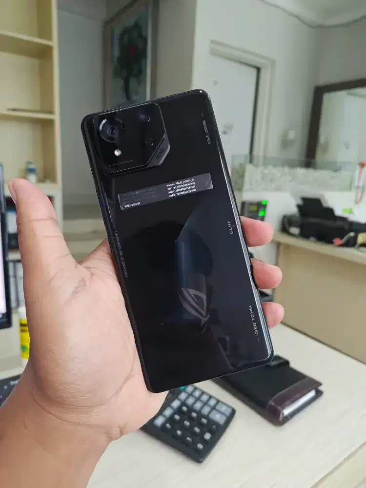 ASUS ROG 8 12/256GB MURAHH