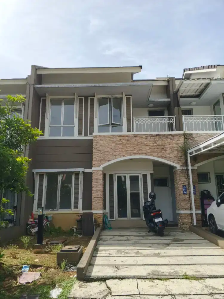 SEWACEPAT! Rumah 2 Lt di Royal Tajur Kota Bogor