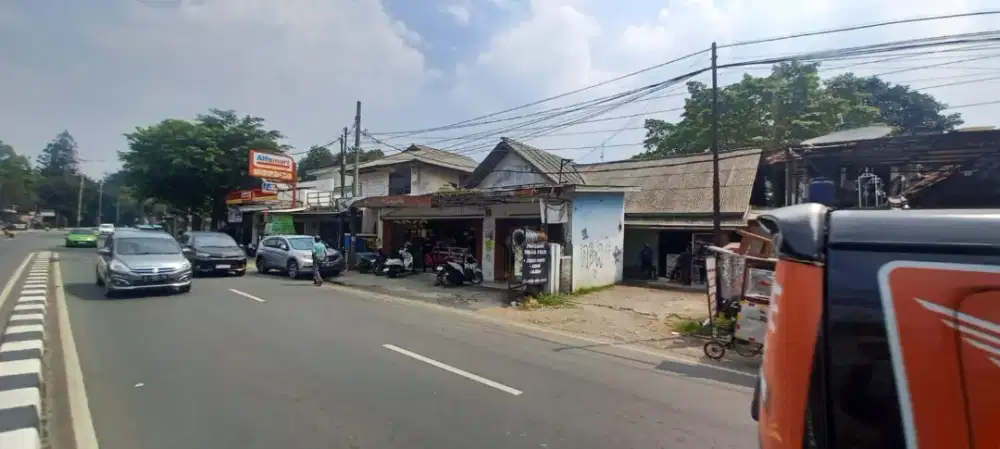 Rumah dan tanah strategis  murah tepat jalan raya BOGOR JAKTIM