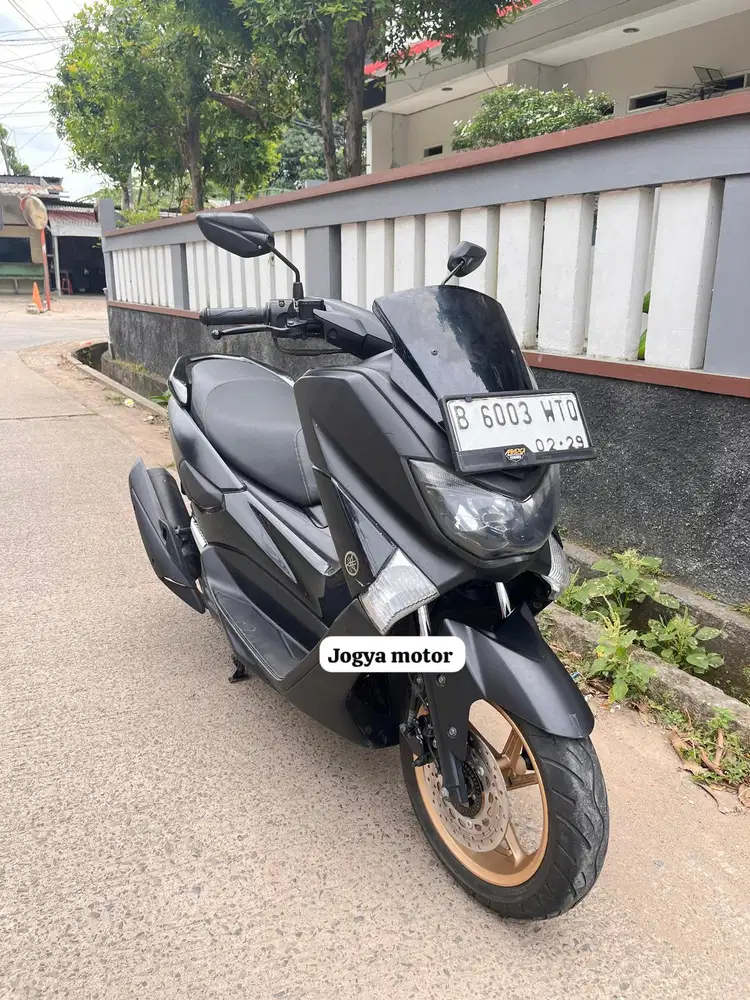(B) yamaha nmax 155  tahun 2019