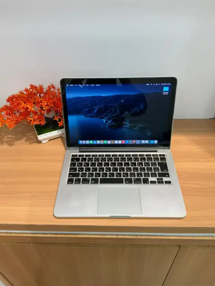 Macbook pro 2013 i5 8gb 256gb murmer