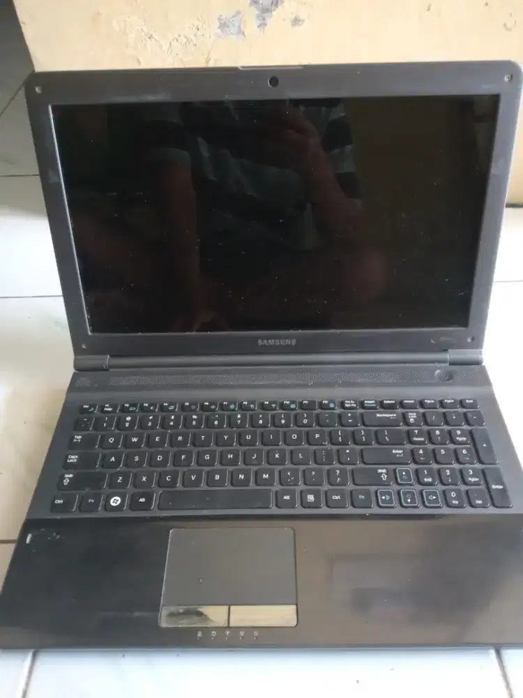 LAPTOP SAMSUNG RV 418