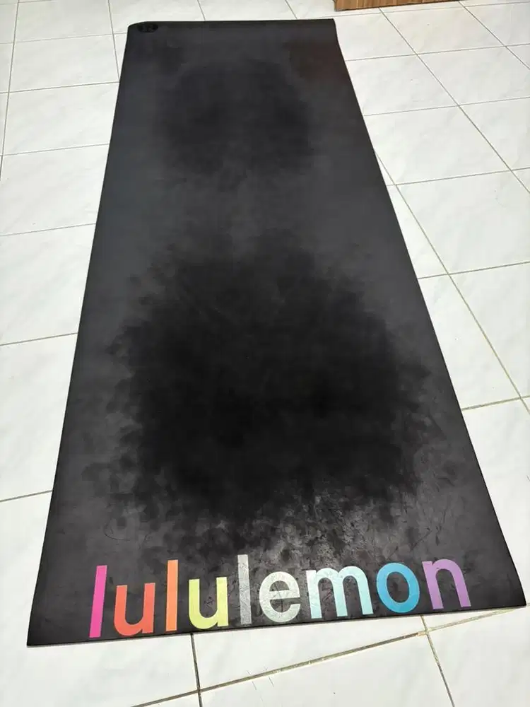 Preloved matras merk Lululemon cocok untuk yoga dan inside flow