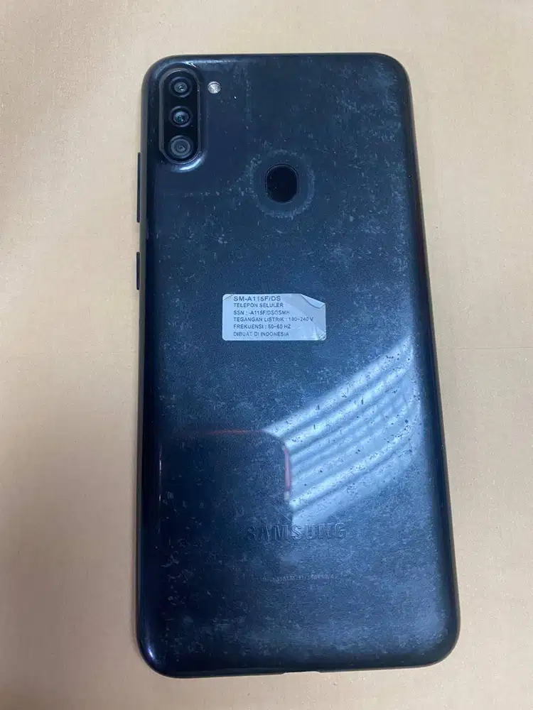 SAMSUNG A11 3/32 WARNA HITAM GRADE C+