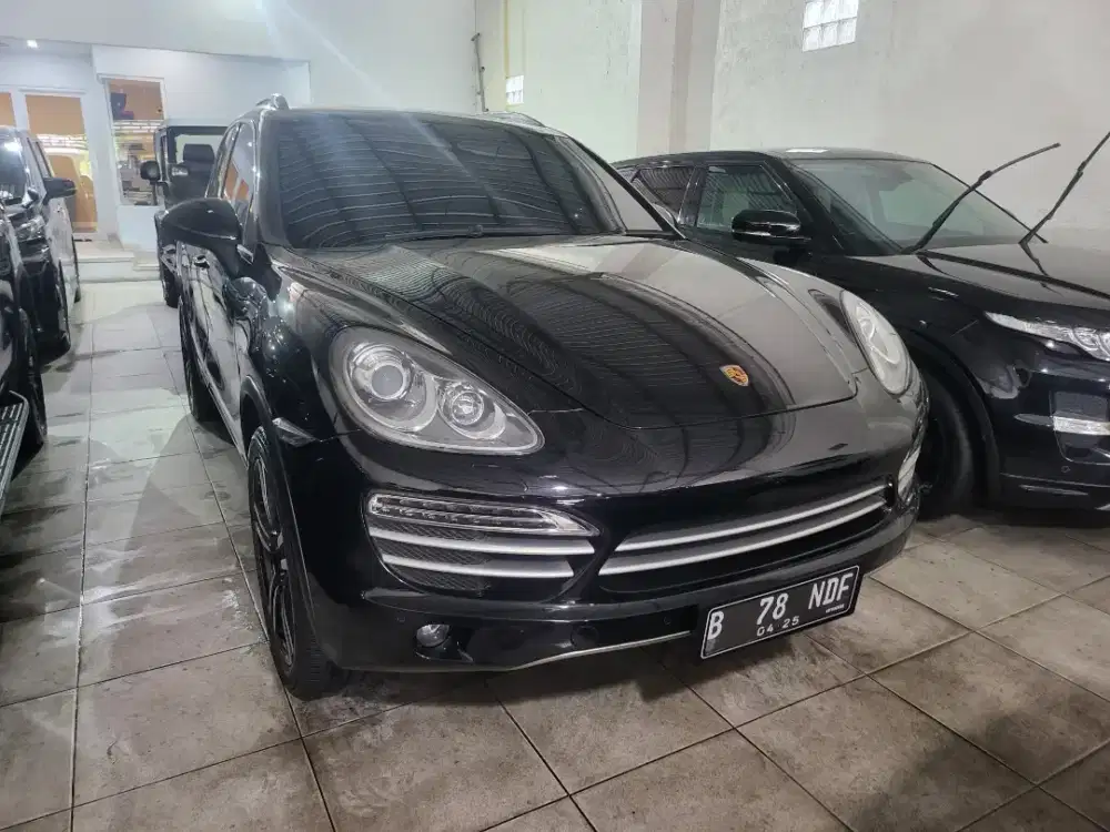 Porsche cayenne 3.6L AT 2016