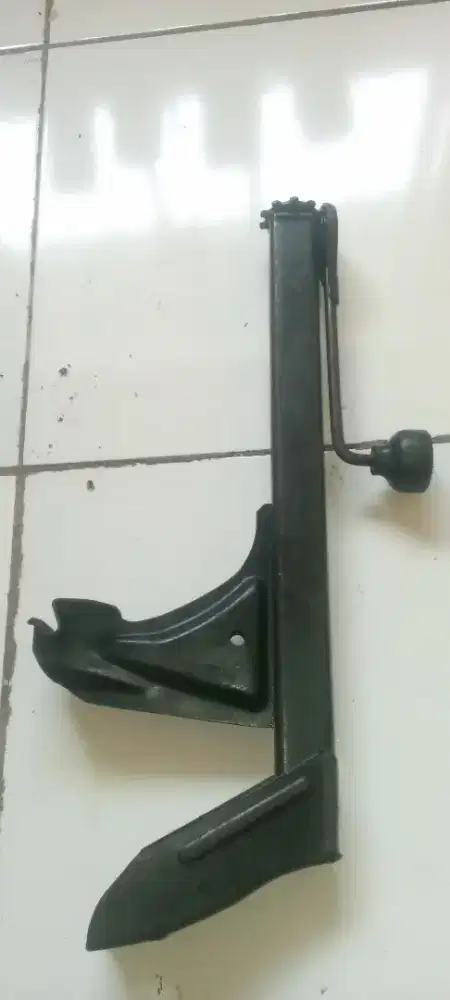 Dongkrak mobil ORI Mobil bmw