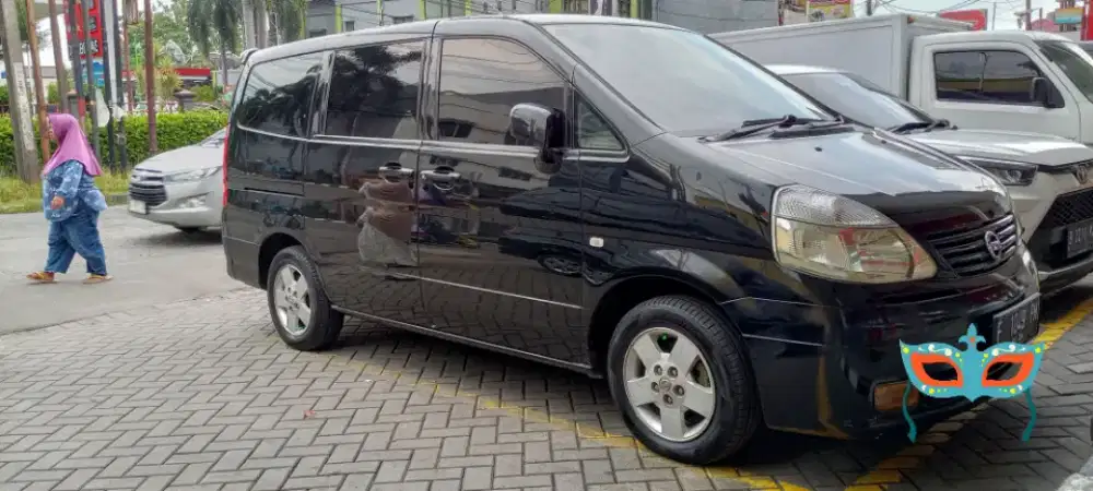 Nissan Serena 2005