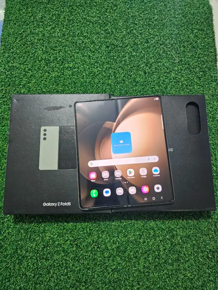 Samsung Z Fold 5 5G 12/512gb SEIN Lengkap Mulus Normal