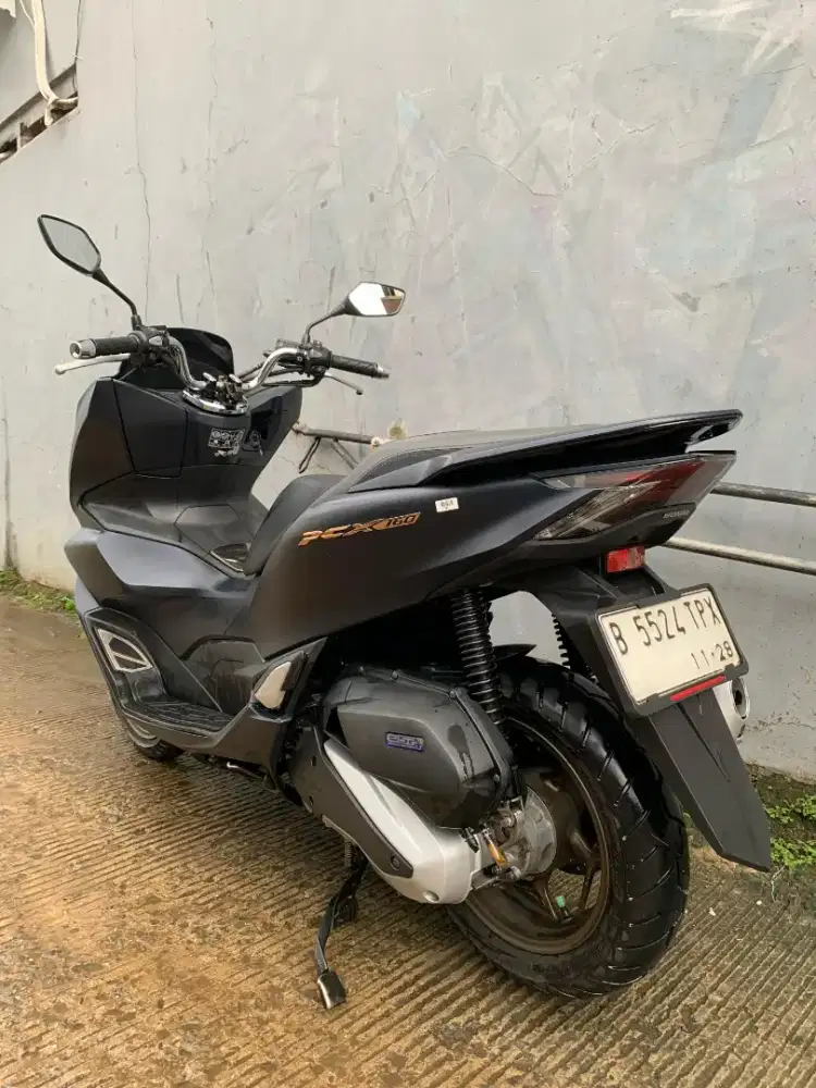 Honda PCX 2023 ABS warna langka bluemate