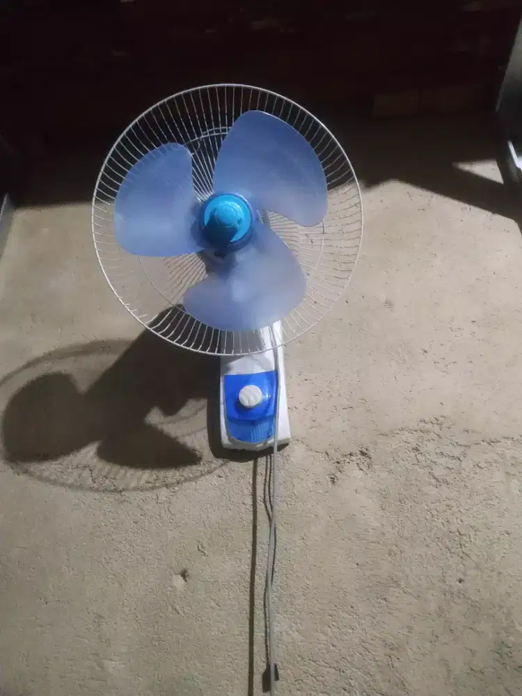 kipas angin dinding 14