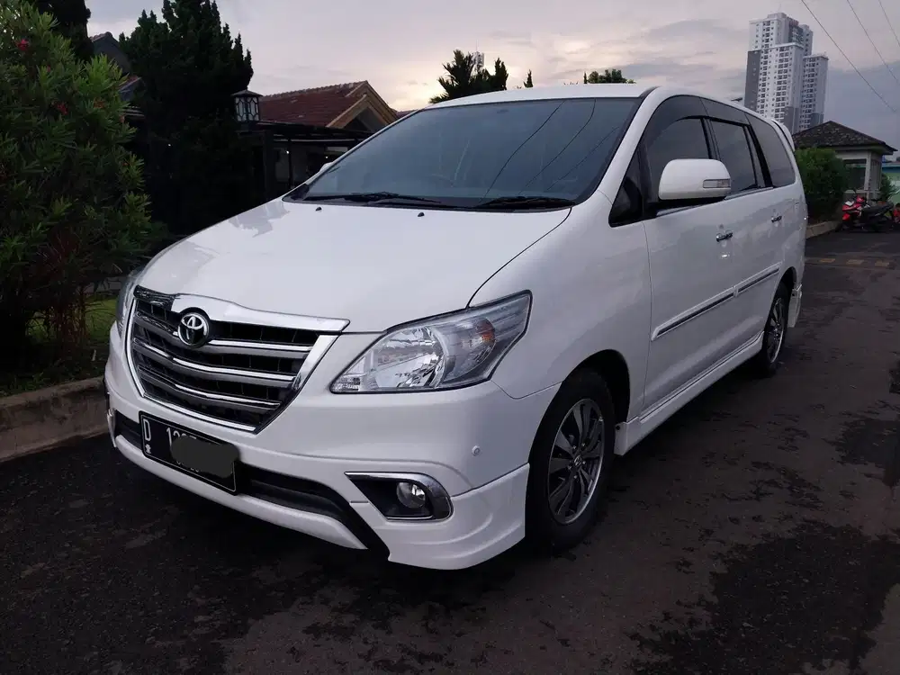 Toyota Kijang Innova 2015 Bensin