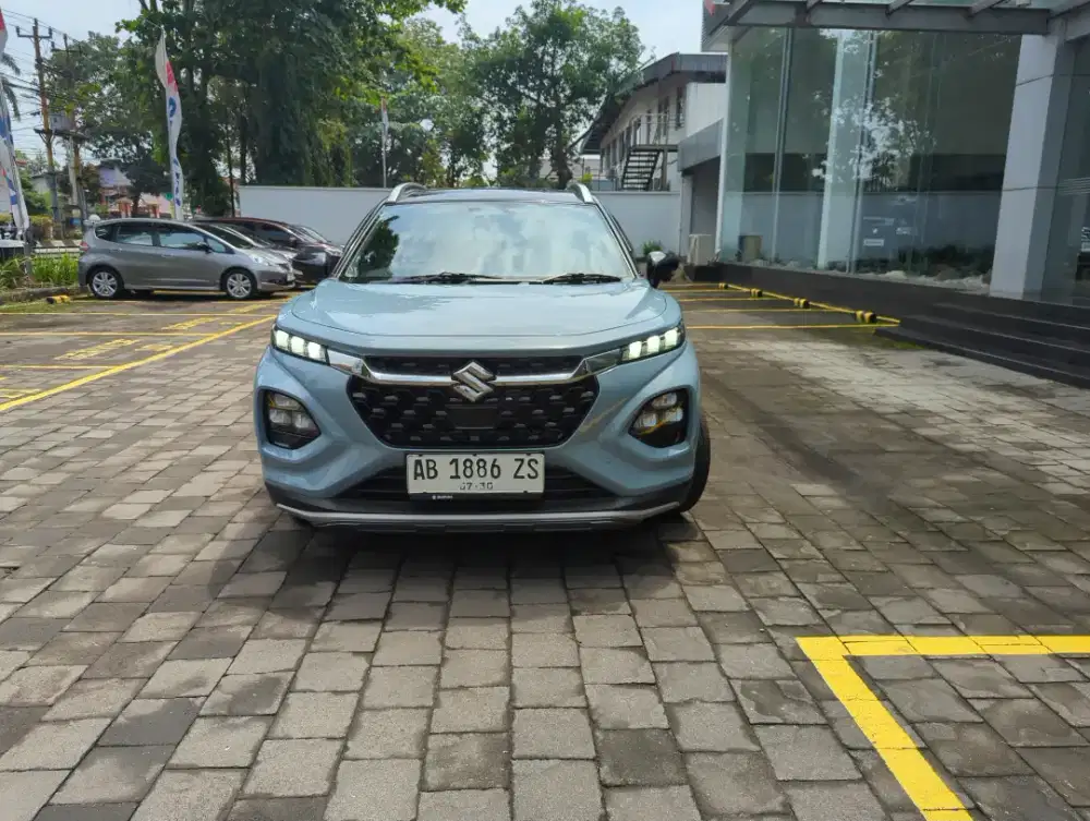 Suzuki Fronx SGX Hybrid