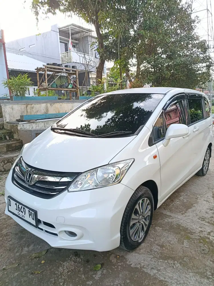 Honda Freed 2012 Bensin