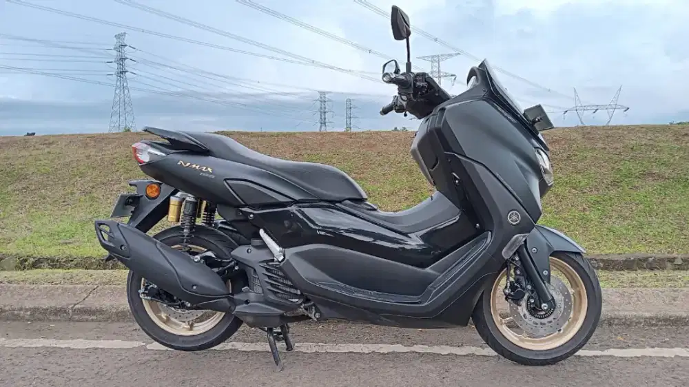 Yamaha NMAX black matte low KM 2020