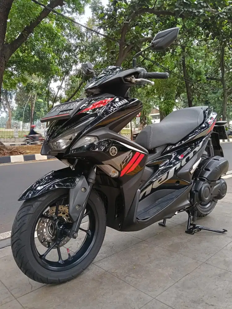 DIJUAL CASH YAMAHA AEROX 155 OLD THN 2017 PAJAK IDUP SIAP PAKAI