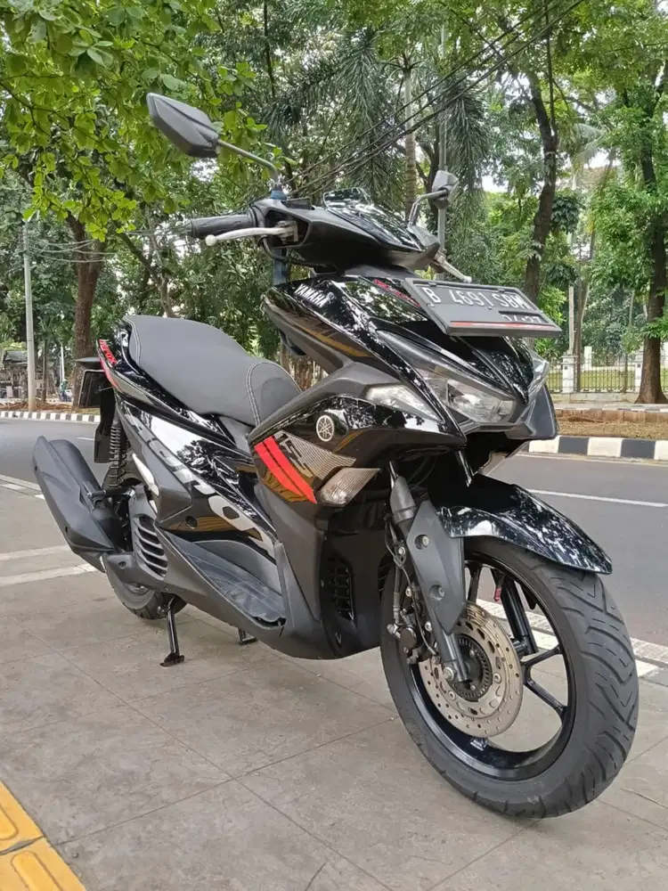 DIJUAL CASH YAMAHA AEROX 155 OLD THN 2017 PAJAK IDUP SIAP PAKAI
