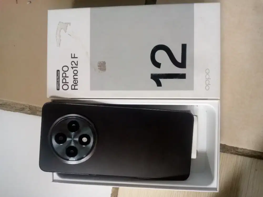 Oppo Reno 12f ram 8+4/256