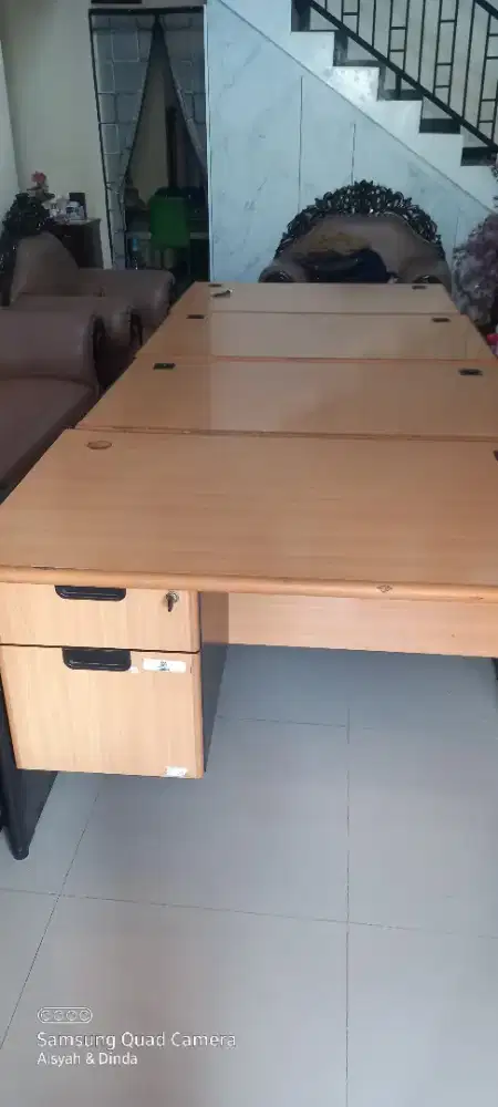 Jual meja kantor ada 4 unit
