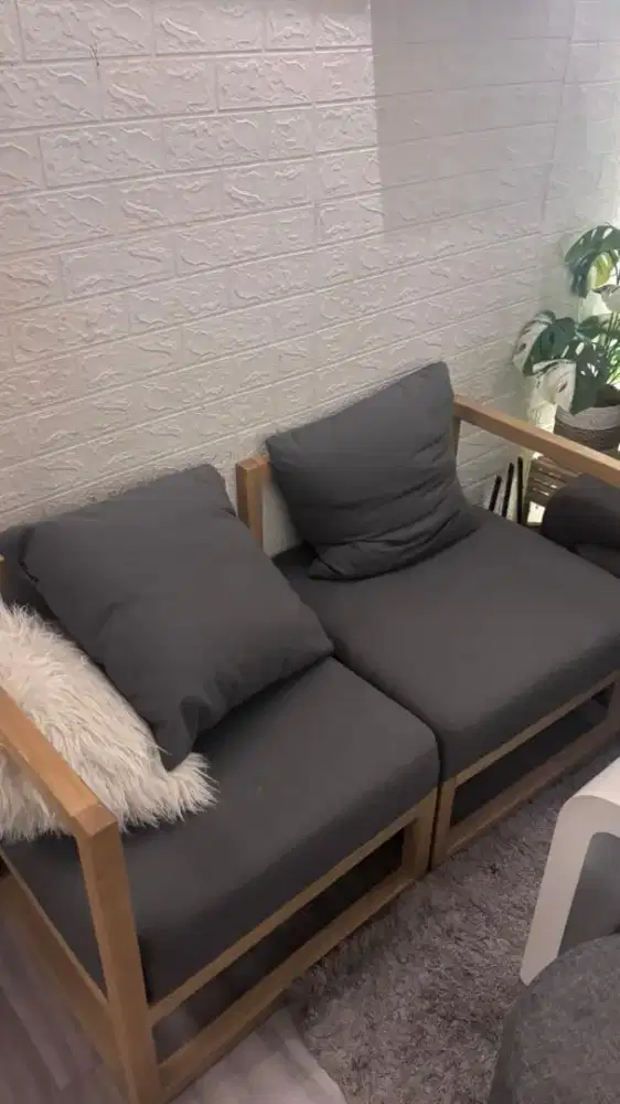 Informa Sofa abu-abu 2 set