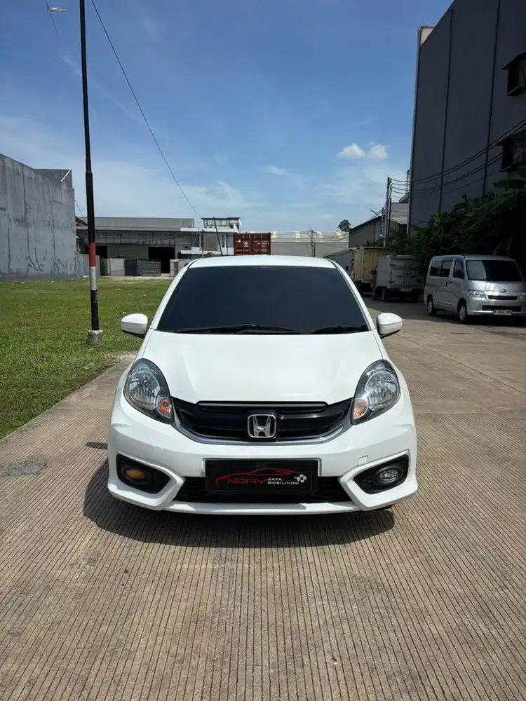 Honda Brio 1.2 E CVT 2017 Automatic ( Putih Metalik )