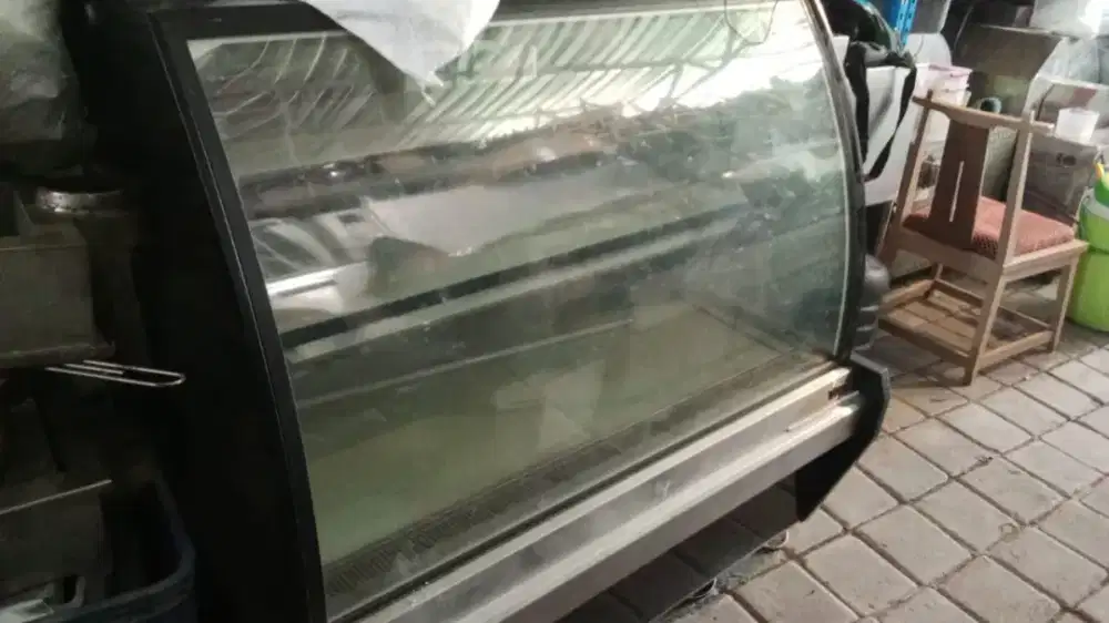 Showcase kue merek gea normal ori