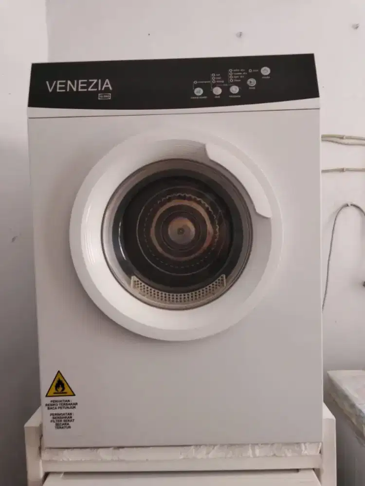 Mesin DRAYER/pengering pakaian laundry merk Venezia...harga 3.800.000,
