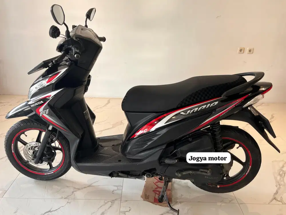 (B) honda vario 110 tahun 2014 cash