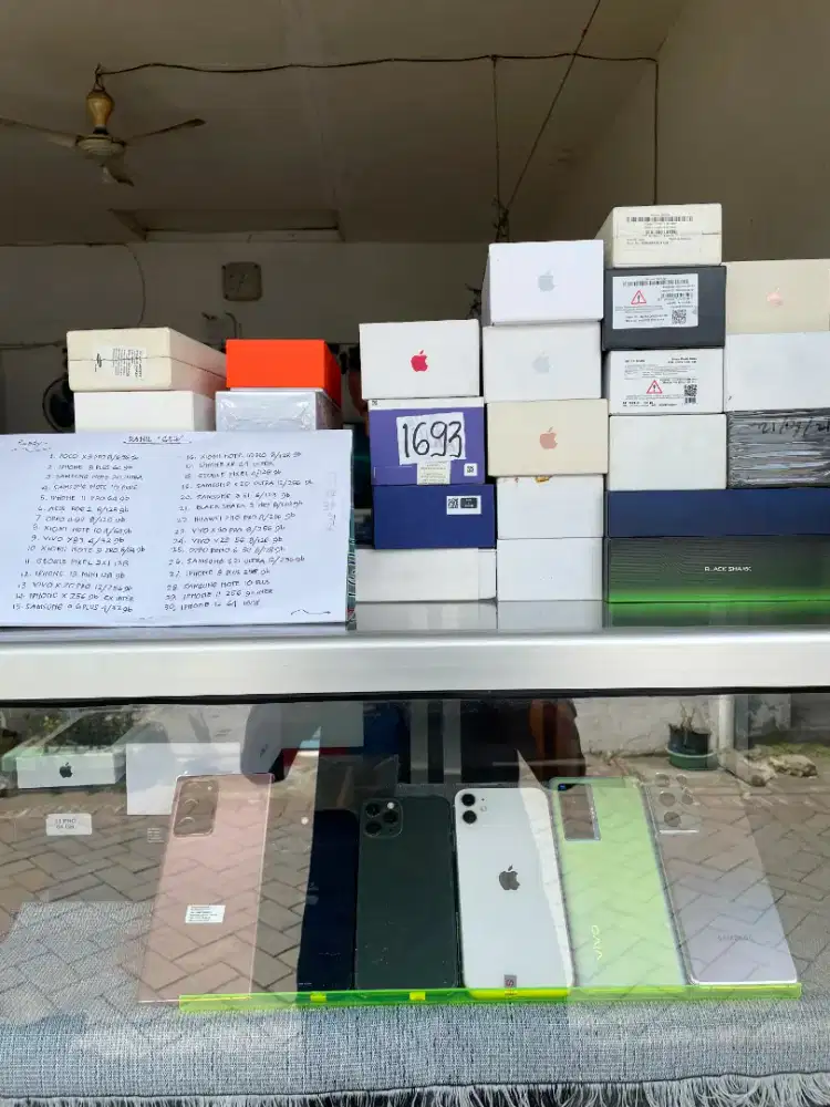 Terima jual beli hp second/new android atau iphone asal resmi