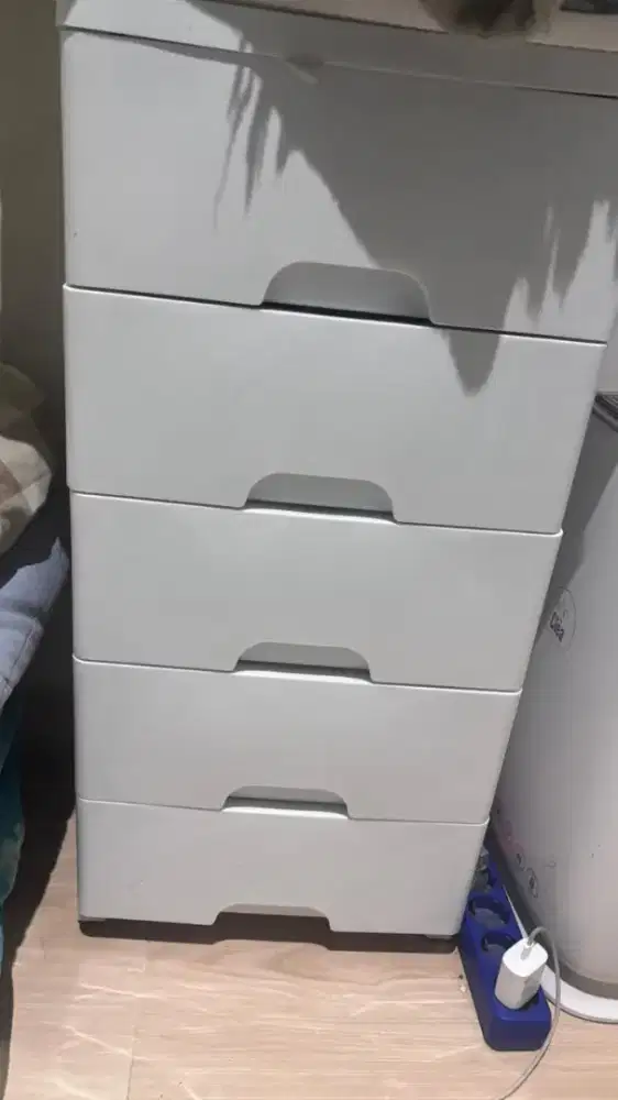 Informa lemari plastik susun