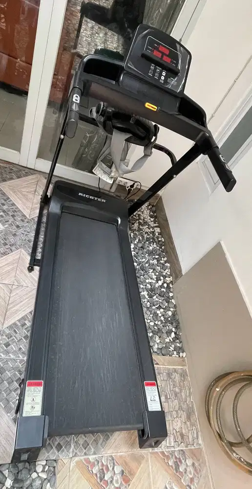 Dijual Treadmill Richter – Kondisi Terawat & Masih Sangat Bagus!