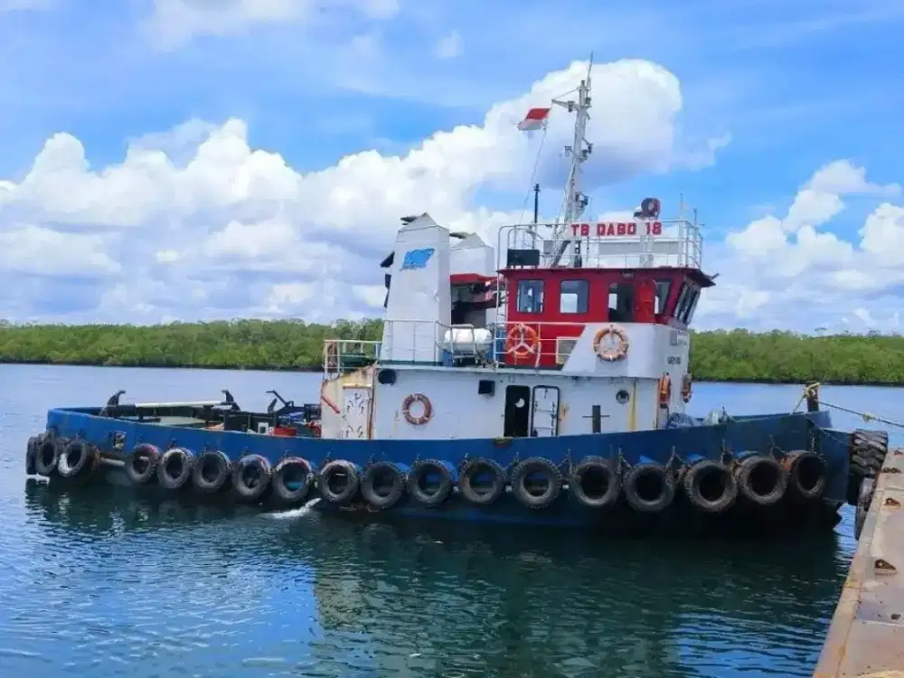 Di jual Tugboat mesin cummins 2x675 hp tahun 2004
