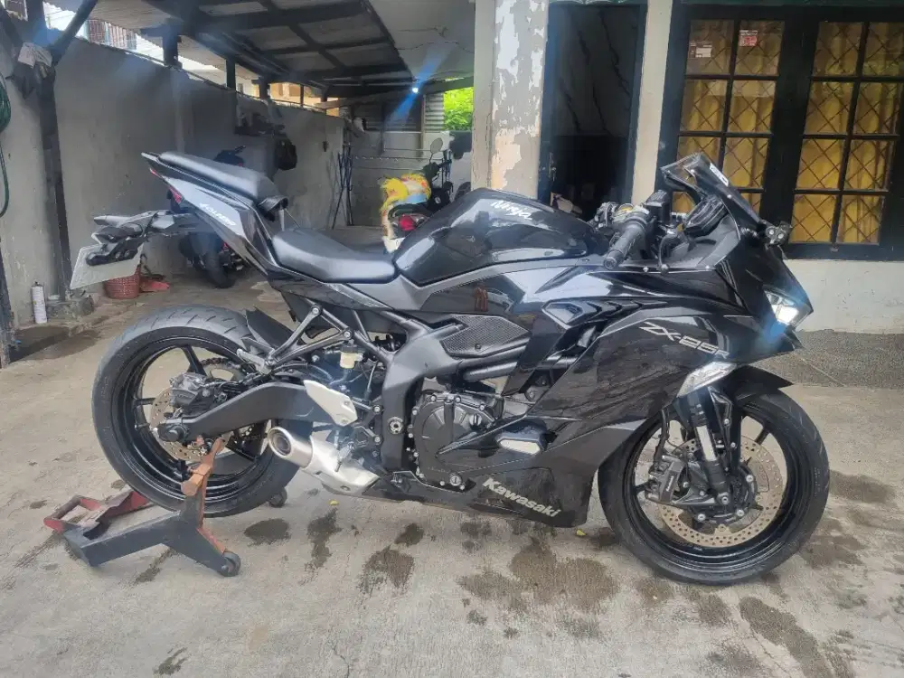 kawasaki ZX25r 4 silinder