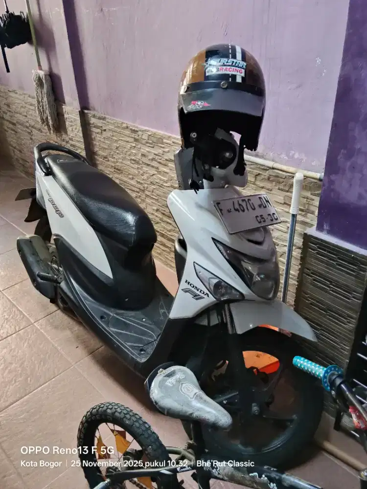 Honda Beat Pop Warna Putih