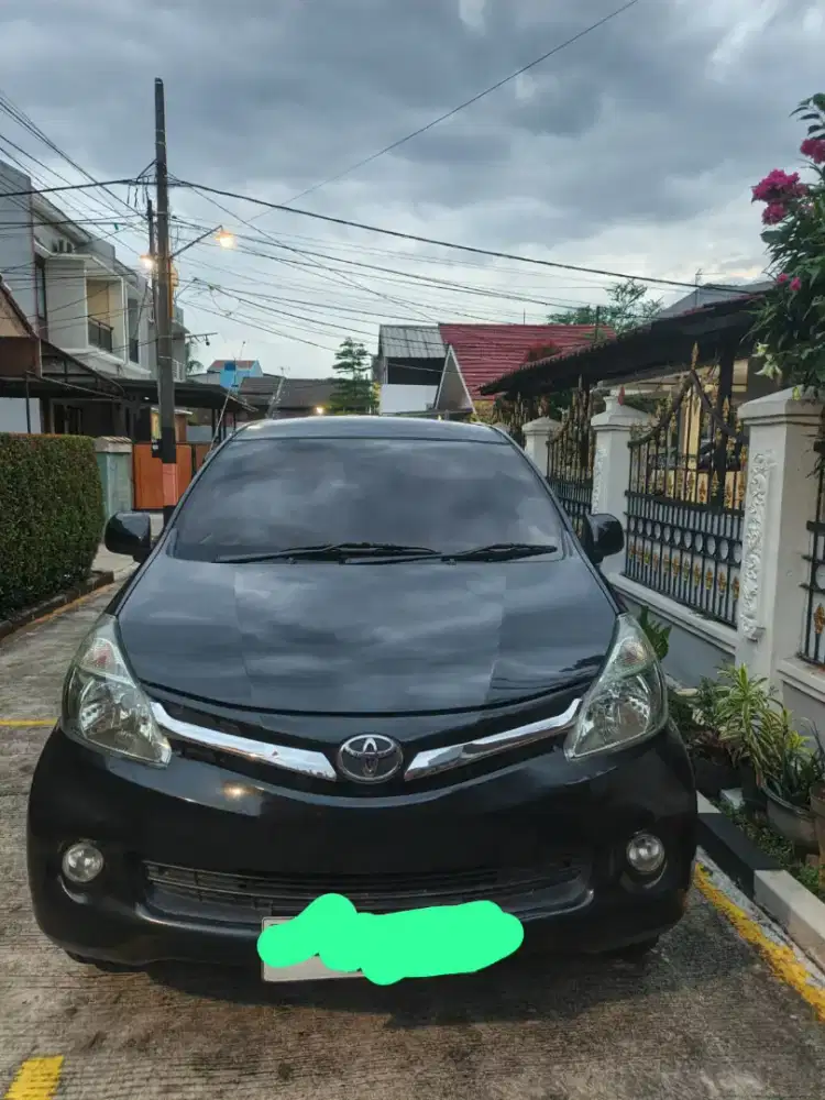 Dijual toyota avanza tipe E tahun 2013