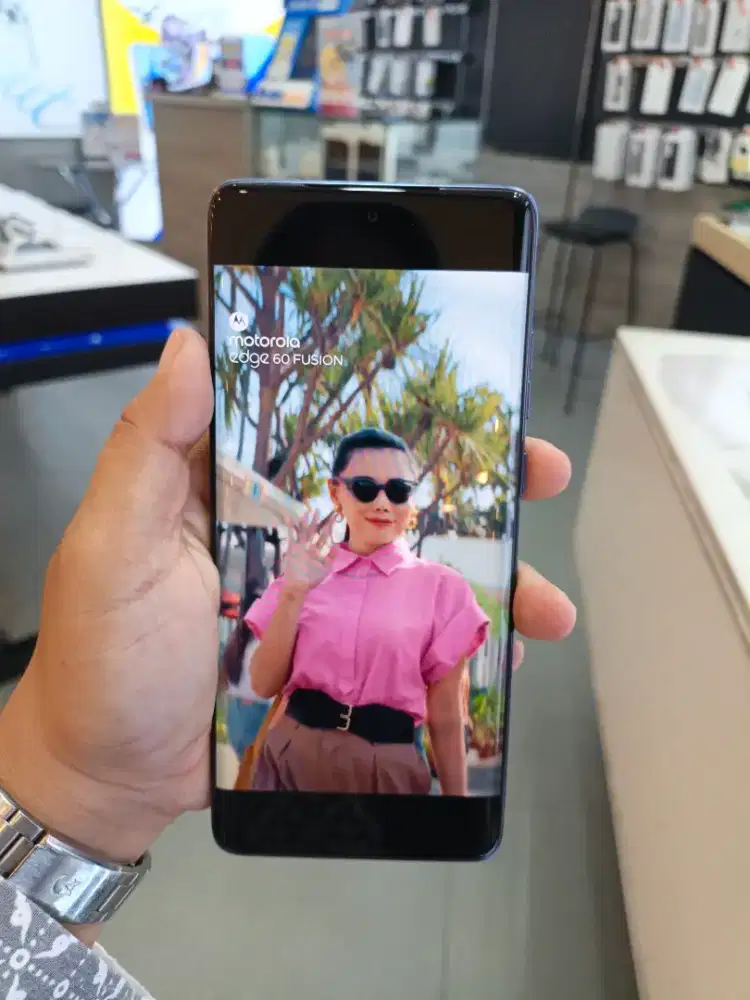 Handphone Motorola 60 fussion